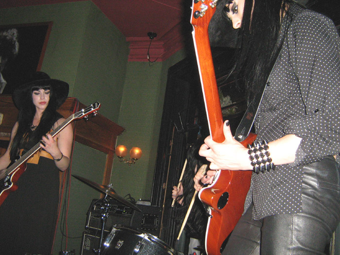 The Black Belles - Live at The Railway Hotel, Southend-on-Sea, Sunday May 13th, 2012 
