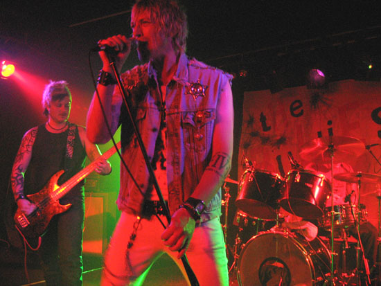 The Bullies - Live at Chinnery's - 15.05.08