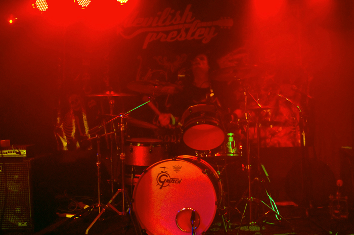 Hollywood Doll - Live at Chinnerys, Southend-on-Sea, 13.03.11