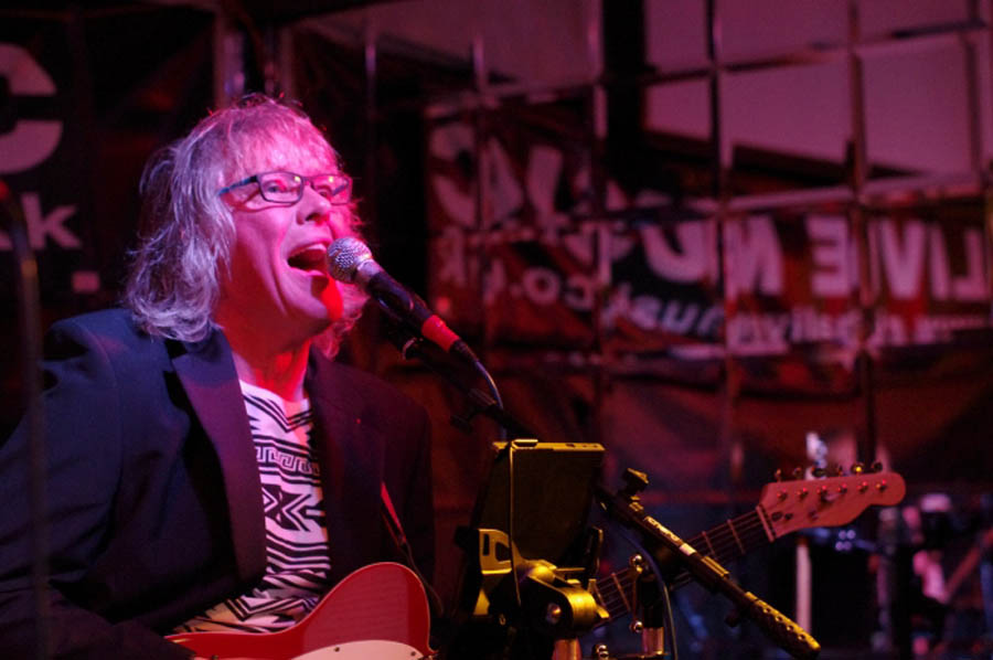 Nicol & The Dimes - Live at Club Riga at O'Neill's, Southend-on-Sea, Essex, Friday December 19th, 2014
