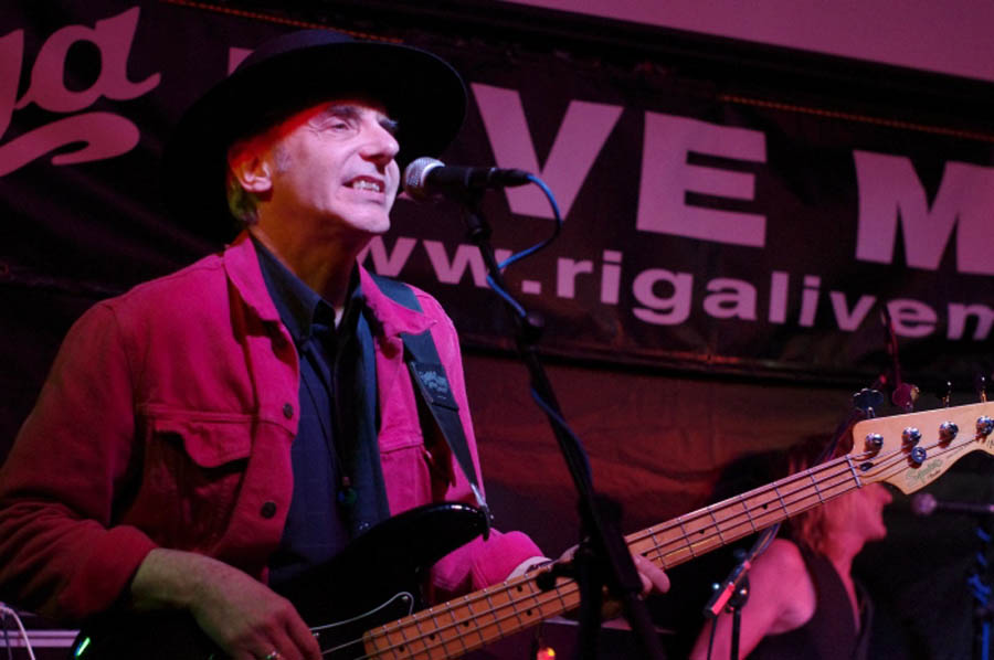 Nicol & The Dimes - Live at Club Riga at O'Neill's, Southend-on-Sea, Essex, Friday December 19th, 2014