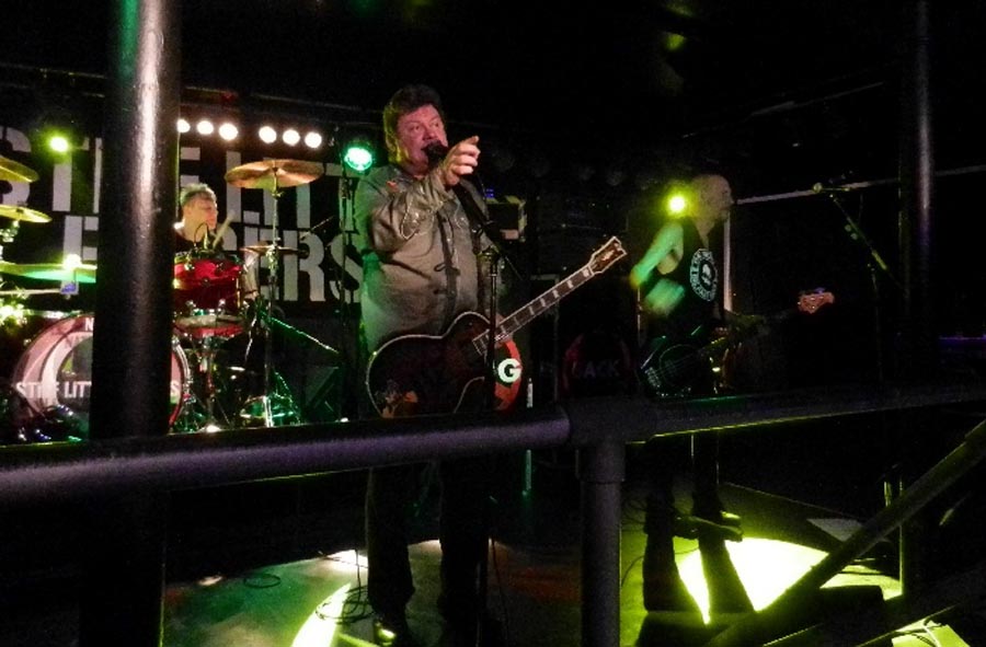 Stiff Little Fingers - Live at Chinnerys, Southend-on-Sea, 06.12.15