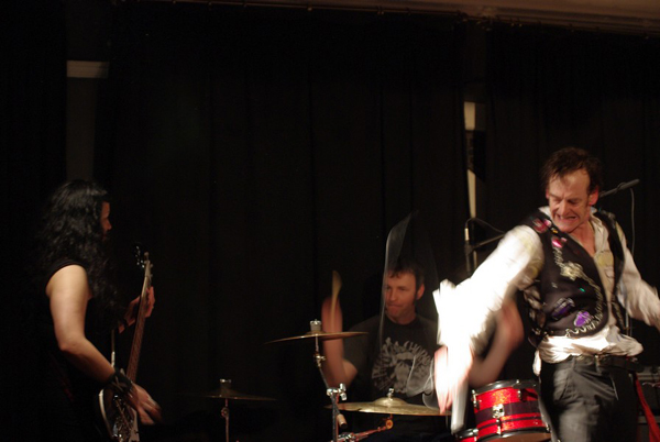 Ed Tudor-Pole with The Optic Nerves - Live at The Railway Hotel - 10.04.10