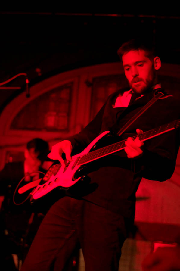 Eight Rounds Rapid - Live at The Railway Hotel, Southend-on-Sea, Saturday December 7th, 2013