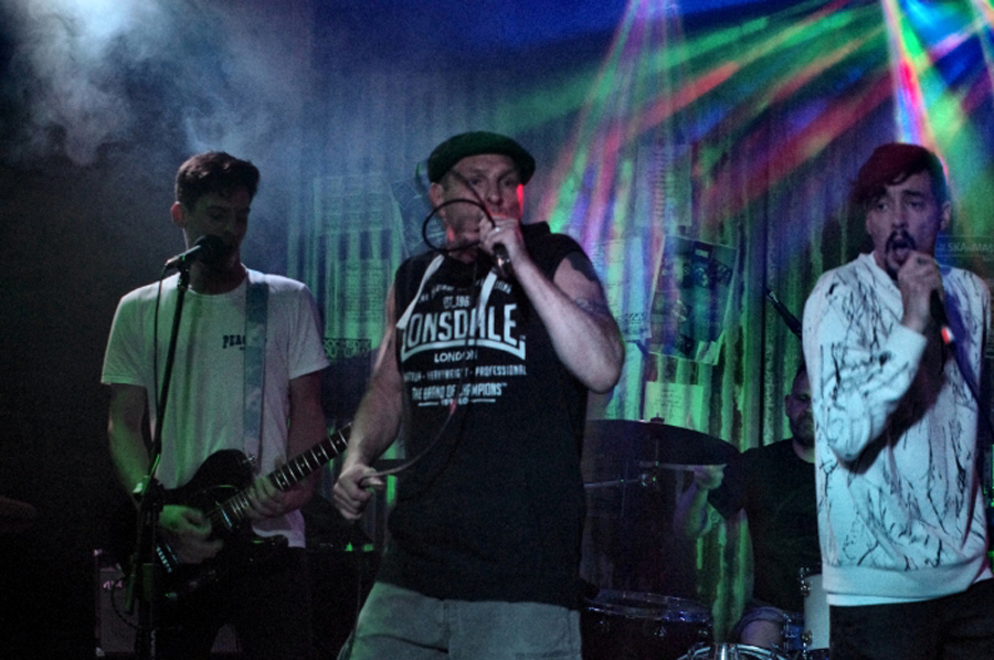 The Outfit - Live at The Venue, Westcliff-on-Sea, Essex - Friday May 11th, 2018