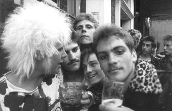 Chelmsford Punks - Outside The Lion & Lamb: (AKA 'The Animals') - Jonna, Russel, Pluto, Phil, Snotty, Fred, Basher, Spike - 1978