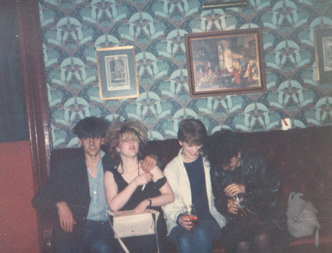 Doctor and The Medics - Live at The Queens Hotel, Westcliff - 1983