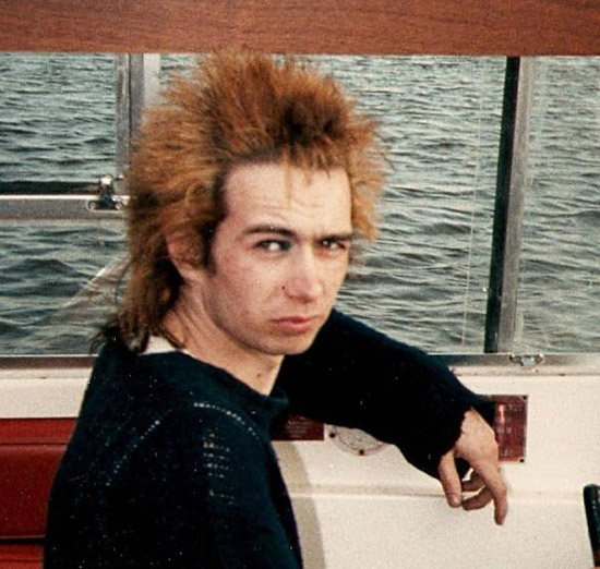 Pigeon driving the boat