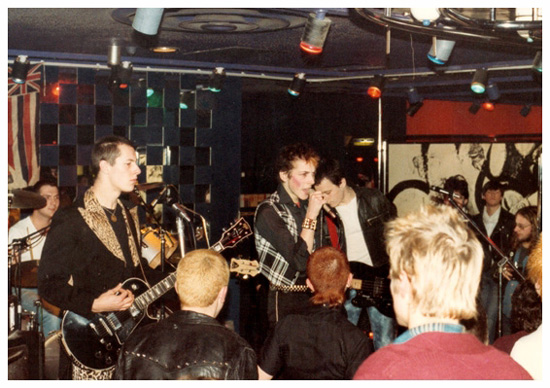 The School Bullies - Live at Scamps - 04.12.80