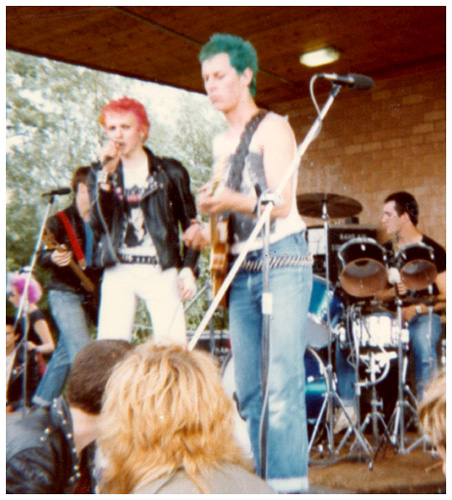 The Bullies - Live at Gloucester Park
