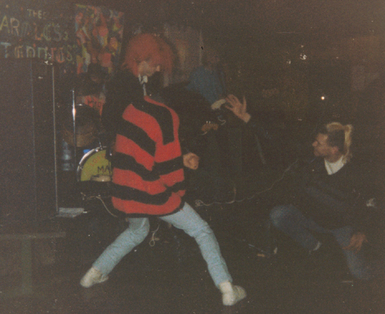 Thee Armless Teddies - With Johnny & Stuart dancing - Focus