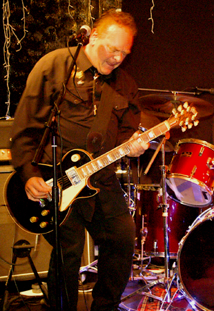 Celebration of 30 Years of Punk - The Machines - Live at The Ship - 05.07.07