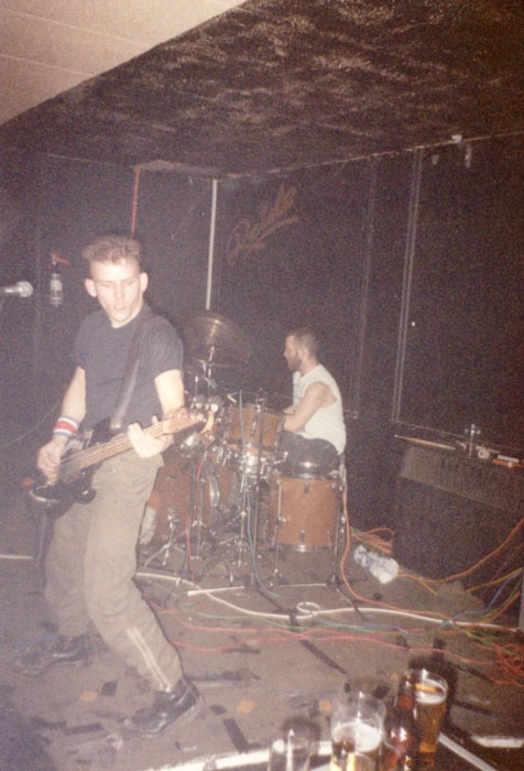 Sonic Violence - Live at Reids, Southend